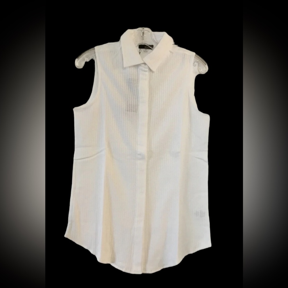 Renaur Waffle Weave Sleeveless Button Down Shirt